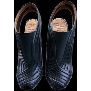 Givenchy Designer‎ Street Style Peep Toe Platform Heels in US Size 6.5, sz 37